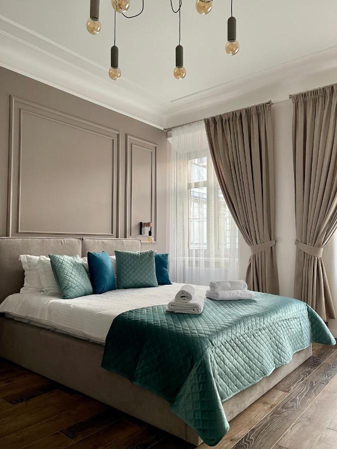 Von Cruss Apartments In Львов Экстерьер фото