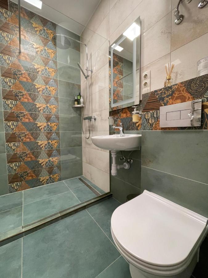 Von Cruss Apartments In Львов Экстерьер фото